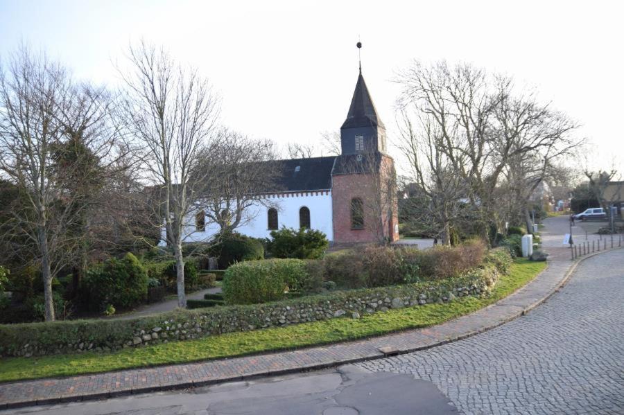 Einfach Eingerichtete Masionettewohnung. Westerland Kültér fotó